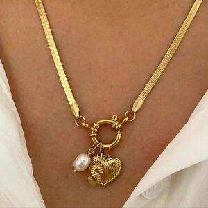 Nwt Non Tarnish Intial S Necklace